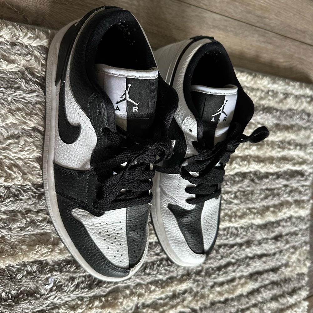 Nike Air Black and White Sneakers